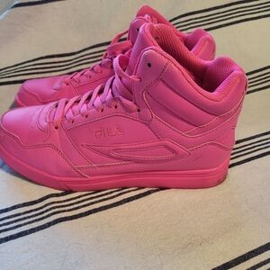 Fila Women's Vibrant Pink Sneakers